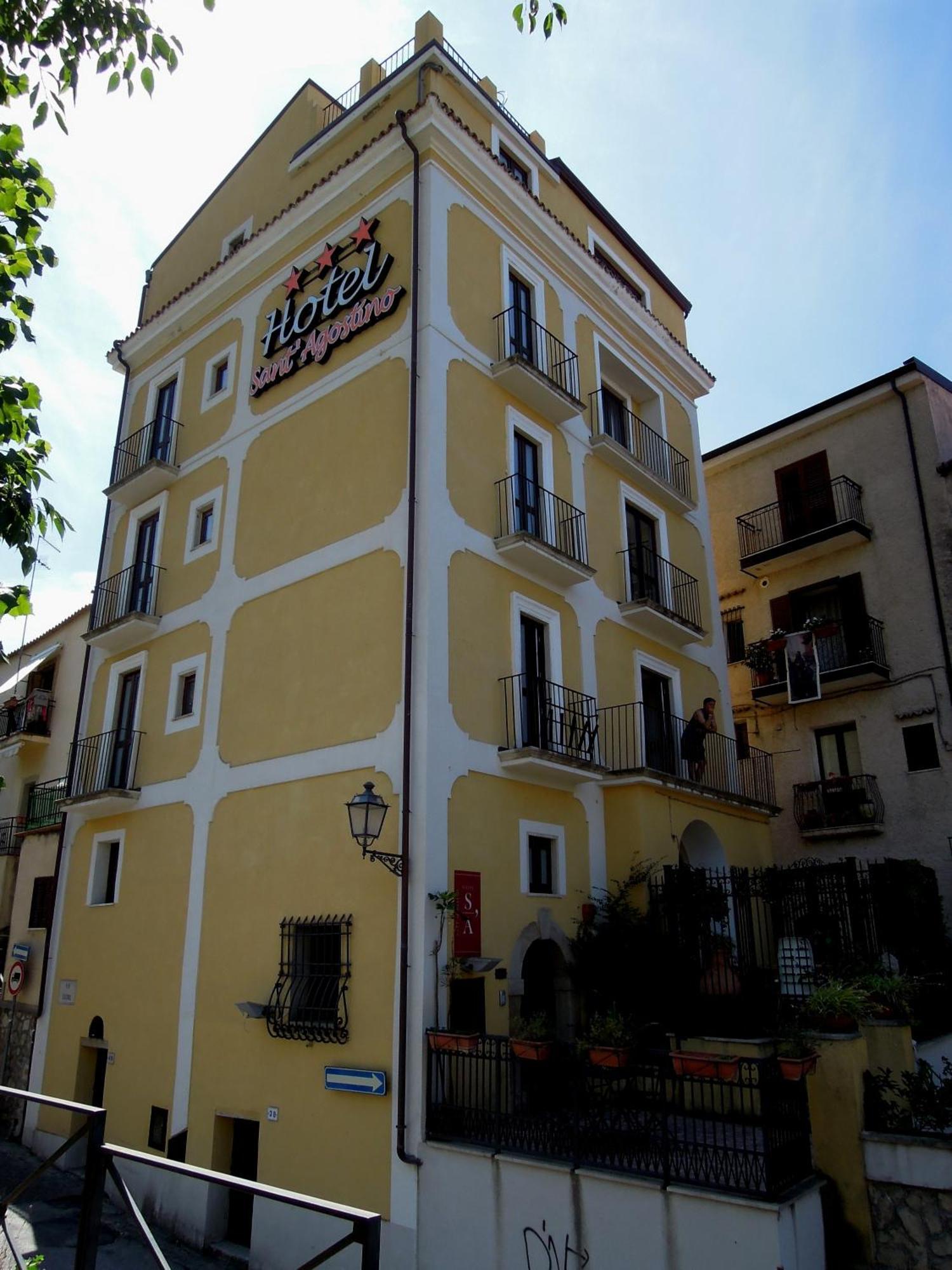 Hotel Sant'Agostino Paola Bagian luar foto